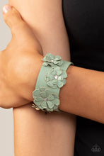 Load image into Gallery viewer, What Do You Pro-POSIES - Green Bracelet by Paparazzi
