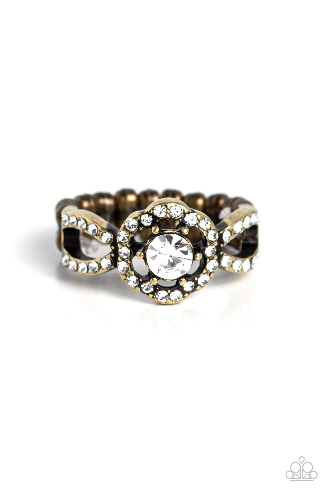 Will FLOWER - Brass Ring by Paparazzi